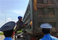 Nhiều doanh nghiệp tự nguyện cắt thùng xe theo đúng quy chuẩn