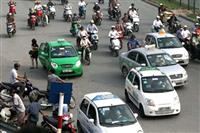 Giá xăng tăng khiến giá cước taxi rục rịch tăng giá